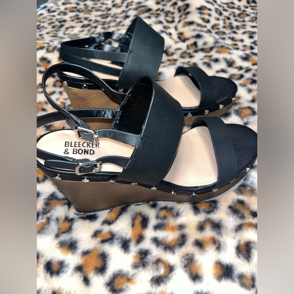 Bleecker & Bond Women's Sandra Wedges